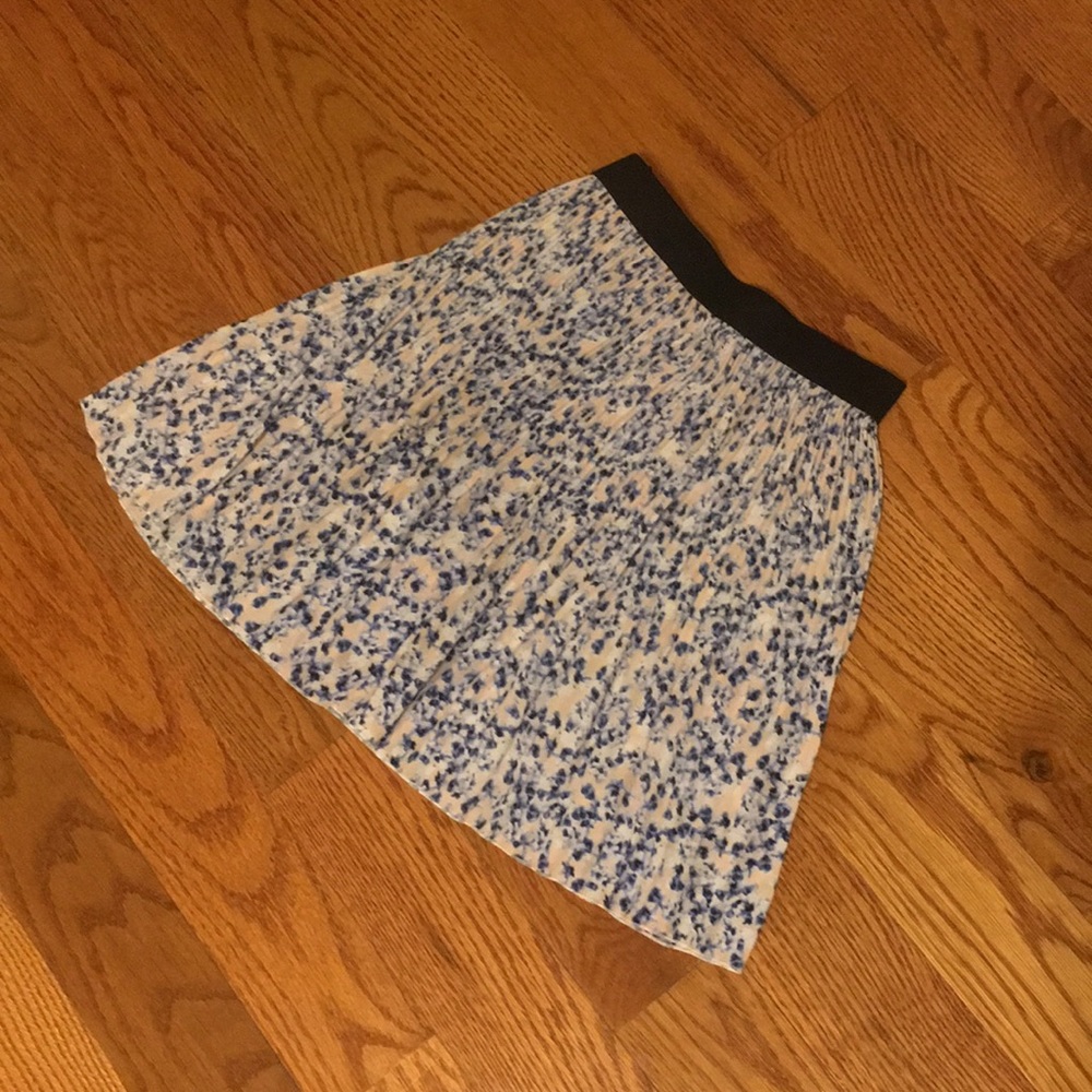 Flowered flowy skirt